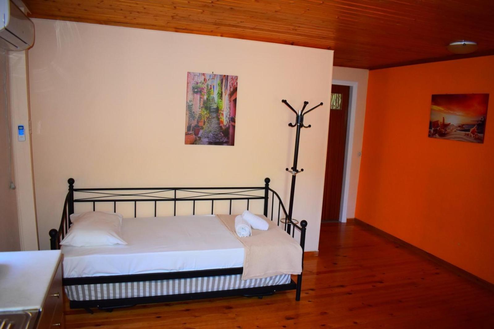 Karydia Apartments 4 Pers Lazaráta エクステリア 写真